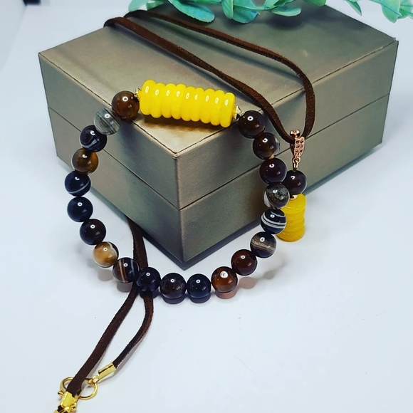 Lace Agate, Yellow Jade Bracelet and Pendant set - Picture 4 of 4